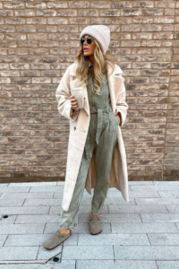 Discover stylish and cozy outfit ideas featuring Birkenstock sandals and clogs. From casual cardigans to chic trench coats, explore versatile looks perfect for any season. birkenstocks sandals, birkenstock sandal, birkenstock outfit, birkenstock clogs, birkenstock arizona, birkenstock style, birkenstocks, birkenstocks outfits, birkenstock clog, birkenstock shoes, birkenstock outfit summer, birkenstocks style, birkenstock sandals mayari, birkenstock styles,birkenstock streetwear, black luxury.