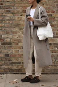 Discover 25 stylish and cozy outfit ideas featuring Birkenstock sandals and clogs. From casual cardigans to chic trench coats, explore versatile looks perfect for any season. birkenstocks sandals, birkenstock sandal, birkenstock outfit, birkenstock clogs, birkenstock arizona, birkenstock style, birkenstocks, birkenstocks outfits, birkenstock clog, birkenstock shoes, birkenstock outfit summer, birkenstocks style, birkenstock sandals mayari, birkenstock styles,birkenstock streetwear, black luxury.