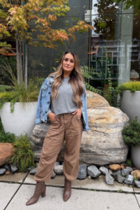 Discover 16 cozy and chic Chicago fall outfit ideas for 2024, from sophisticated black lace to casual street-style looks, perfect for exploring the Windy City in style. Chicago outfit, Chicago outfits, Chicago, Chicago travel, downtown outfit, Chicago bulls, Chicago bull, fall outfit ideas, fall outfit inspo, fall outfits casual, night out outfits, night out outfit, travel, travel outfit, travel outfits