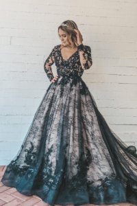 Explore 16 stunning fall wedding dress ideas, from classic lace gowns to unique floral prints and warm autumn hues. Find the perfect bridal style for an unforgettable autumn ceremony, fall wedding ideas, fall wedding colors, fall wedding inspiration, fall wedding dresses, fall weddings inspiration, fall wedding colorful, fall weddings colors, fall wedding gowns, fall wedding dress