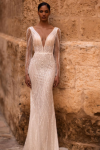 Explore 16 stunning fall wedding dress ideas, from classic lace gowns to unique floral prints and warm autumn hues. Find the perfect bridal style for an unforgettable autumn ceremony, fall wedding ideas, fall wedding colors, fall wedding inspiration, fall wedding dresses, fall weddings inspiration, fall wedding colorful, fall weddings colors, fall wedding gowns, fall wedding dress