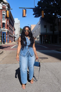 Discover 18 stylish denim outfit ideas for all seasons and occasions, featuring trendy looks like denim-on-denim, oversized jackets, and chic accessories. Perfect for casual and chic styling inspiration. denim, denim jeans outfit, denims, denim jeans, denim shorts, denim shorts outfit, denim pants outfit, denim jeans outfits, denim jean outfit, denims jeans outfit, denim jean outfits, denim skirt outfit, denim dress, denim shorts outfit summer, denim skirts, denim recycle, denim short, denime