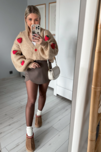 Stay warm and stylish with 20 cozy sweater outfit ideas for chilly weather. From casual looks to chic ensembles, find the perfect inspiration for every occasion this season, sweater outfits, sweater outfit, sweaters outfits, sweater weather outfits, sweater, sweaters, sweater outfit ideas, sweater outfits fall, sweater outfits for winter, sweater outifts for date night, Sweater outfits casual, sweater party outfit, sweater for plus size, sweater for petit, sweater with boots. wollen sweater. Stay warm and stylish with 20 cozy sweater outfit ideas for chilly weather. From casual looks to chic ensembles, find the perfect inspiration for every occasion this season, sweater outfits, sweater outfit, sweaters outfits, sweater weather outfits, sweater, sweaters, sweater outfit ideas, sweater outfits fall, sweater outfits for winter, sweater outifts for date night, Sweater outfits casual, sweater party outfit, sweater for plus size, sweater for petit, sweater with boots. wollen sweater.